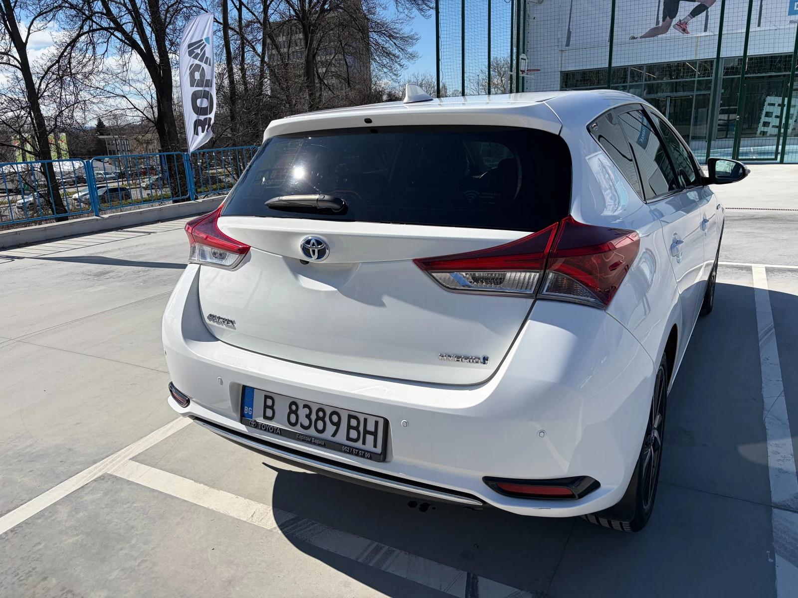 Toyota Auris, снимка 5 - Автомобили и джипове - 53813840