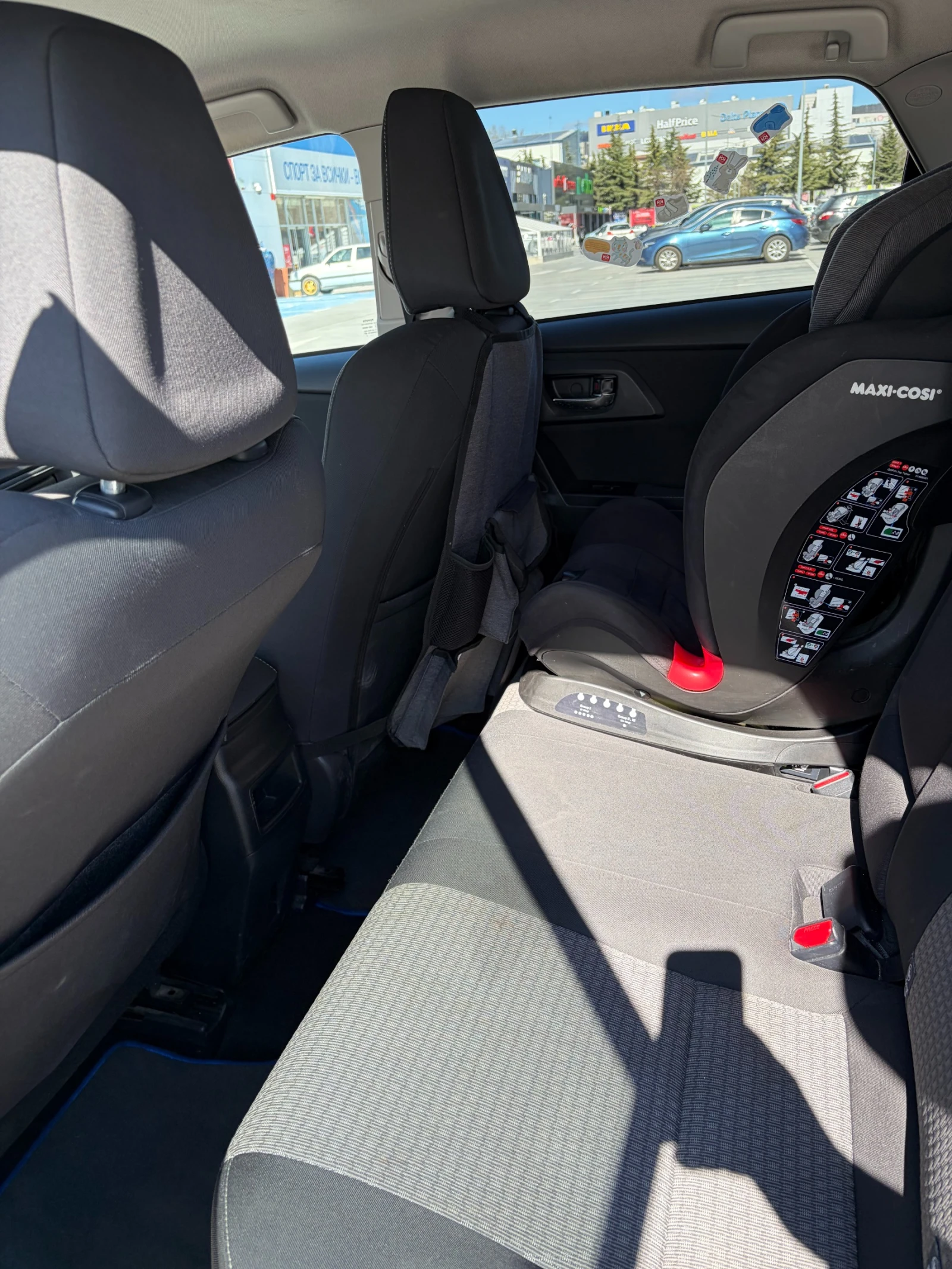 Toyota Auris, снимка 7 - Автомобили и джипове - 53813840