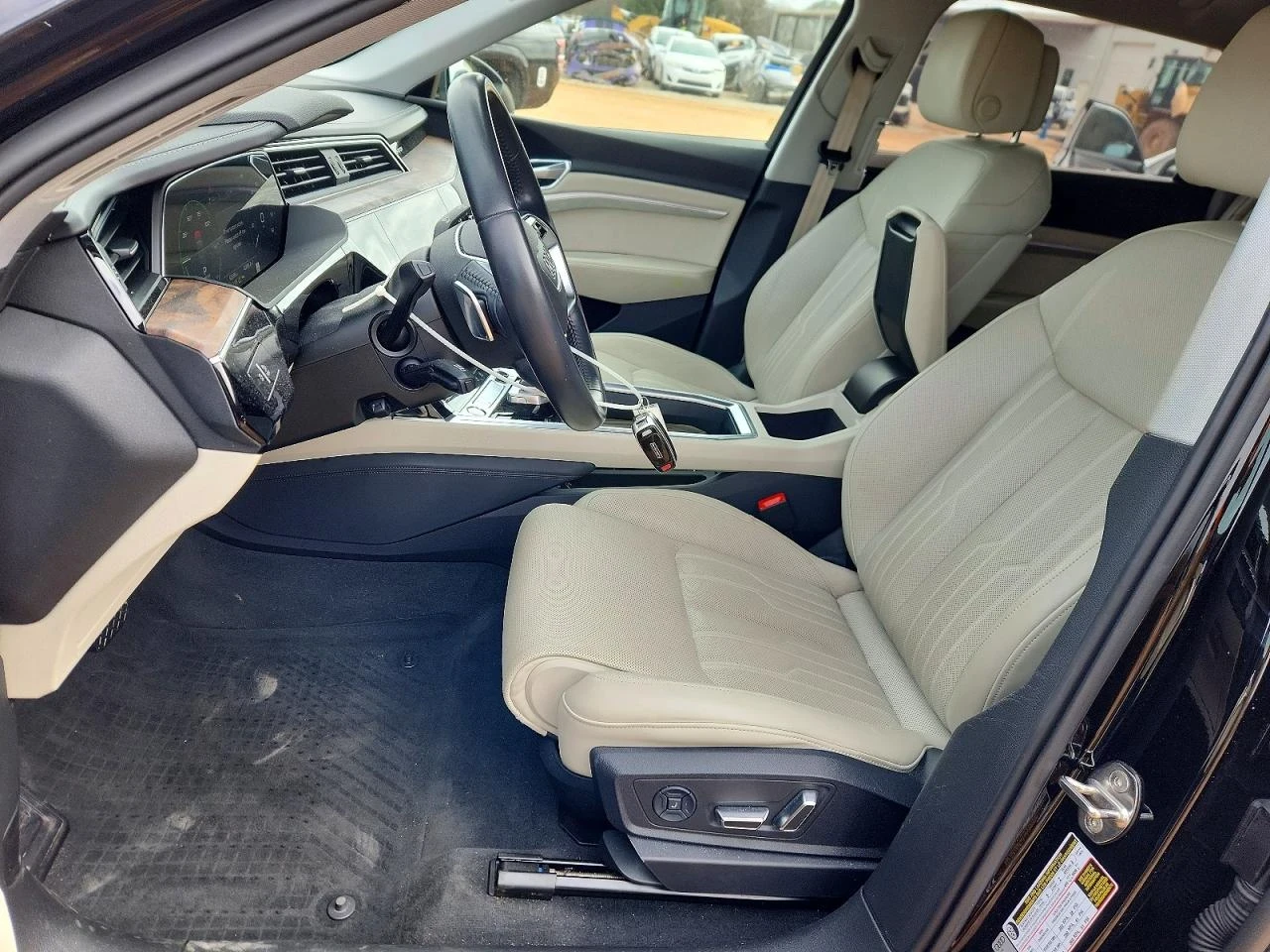 Audi E-Tron PRESTIGE | НАЛИЧНИ ЧАСТИ | , снимка 7 - Автомобили и джипове - 53923828