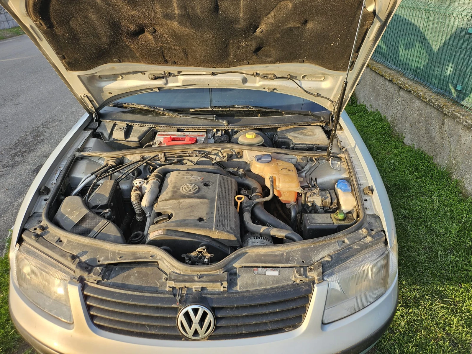 VW Passat, снимка 4 - Автомобили и джипове - 54159129