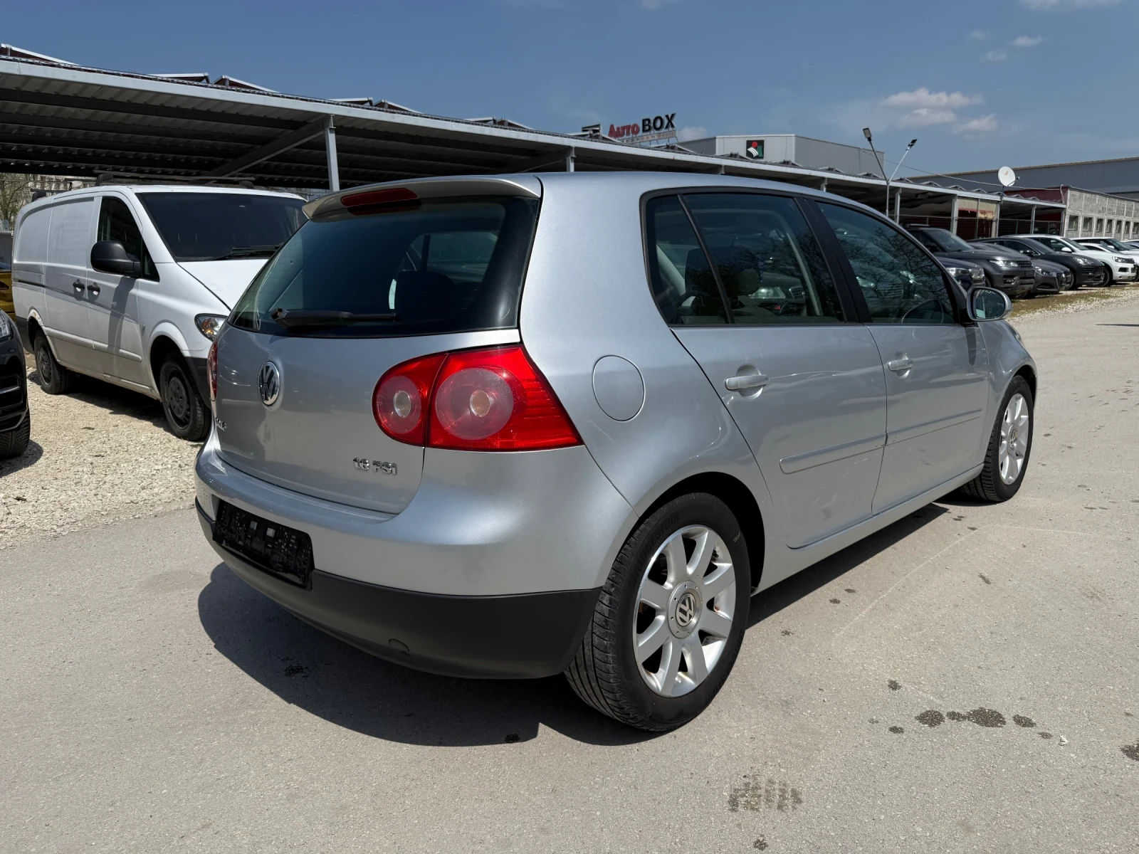 VW Golf 1.6FSI - 116к.с.., снимка 4 - Автомобили и джипове - 54217242