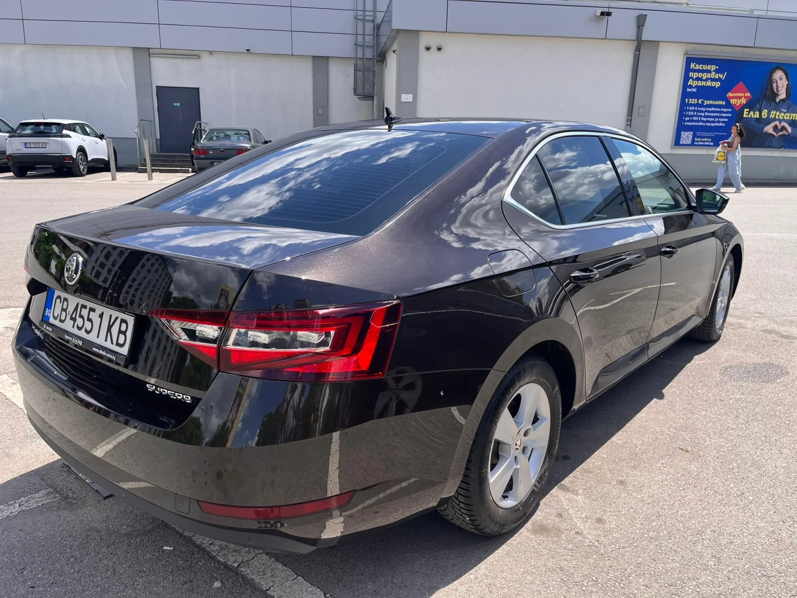 Skoda Superb, снимка 3 - Автомобили и джипове - 54675884