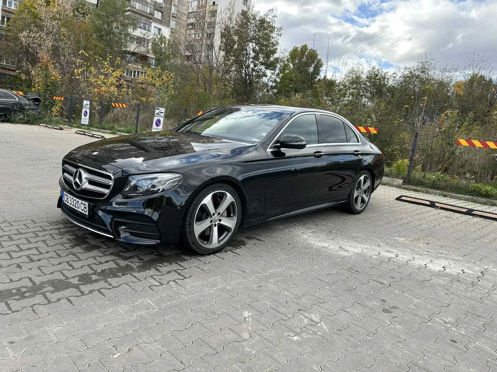 Mercedes-Benz E 220, снимка 9 - Автомобили и джипове - 55078542
