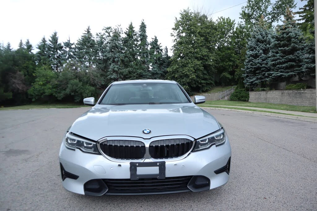 BMW 330 i xDrive* КАМЕРА* ПОДГРЕВ* ШИБИДАХ* КРАЙНА ЦЕНА* , снимка 5 - Автомобили и джипове - 55618877