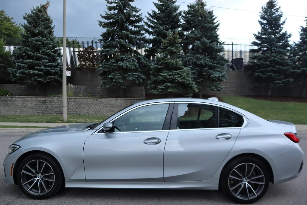 BMW 330 i xDrive* КАМЕРА* ПОДГРЕВ* ШИБИДАХ* КРАЙНА ЦЕНА* , снимка 2 - Автомобили и джипове - 55618877