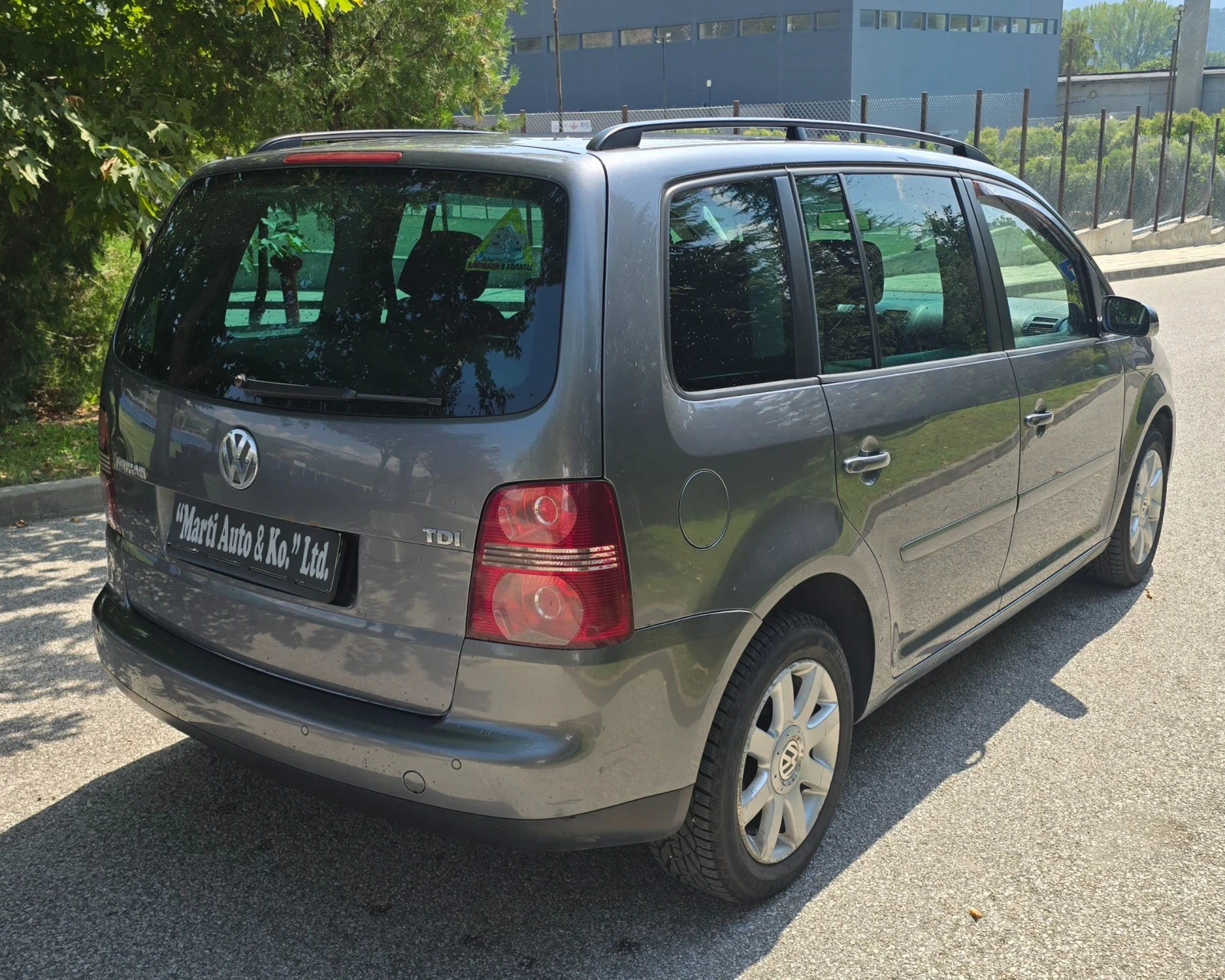 VW Touran 1.9 TDI DSG , снимка 6 - Автомобили и джипове - 55923020