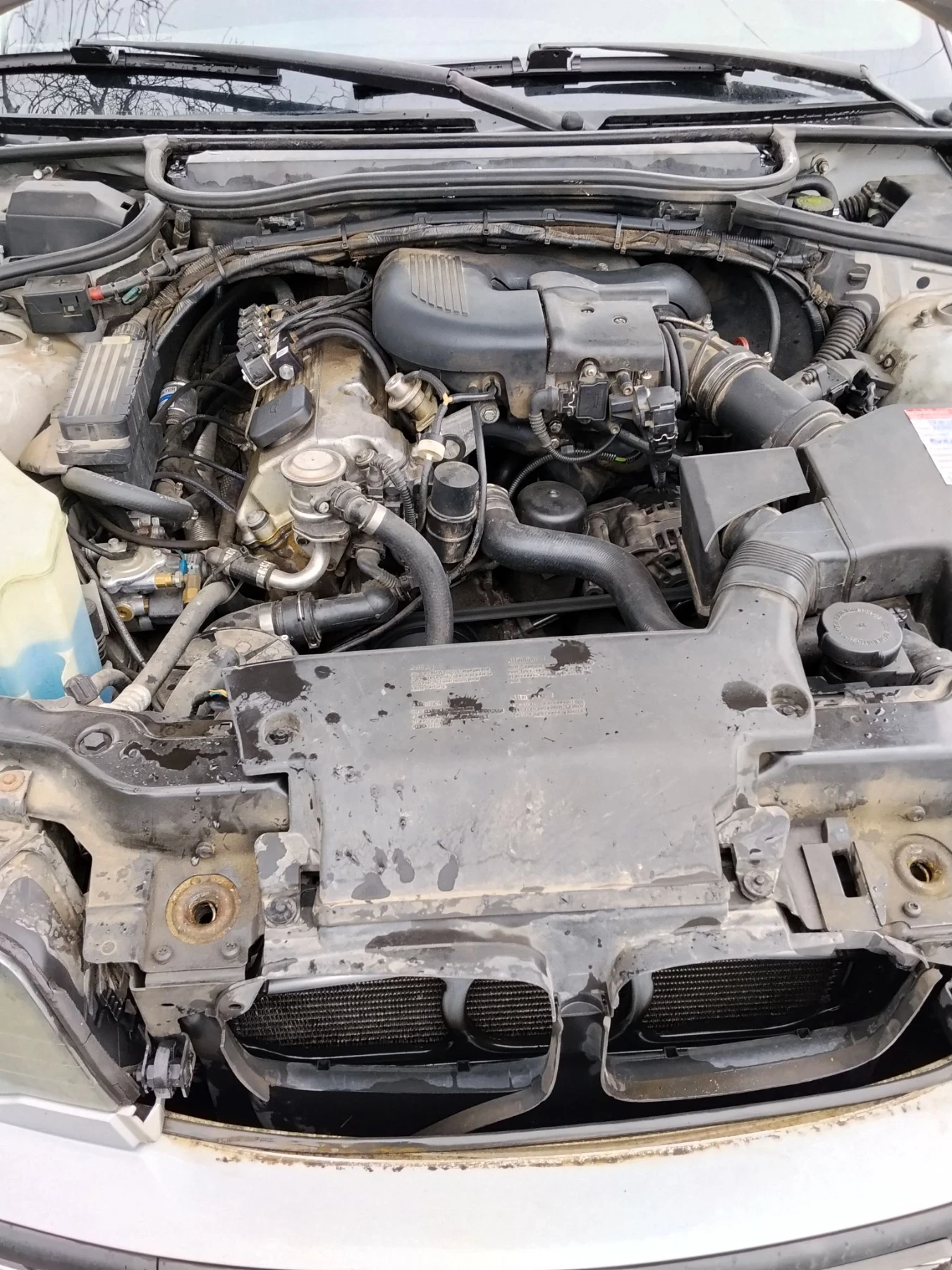BMW 318, снимка 16 - Автомобили и джипове - 55974750