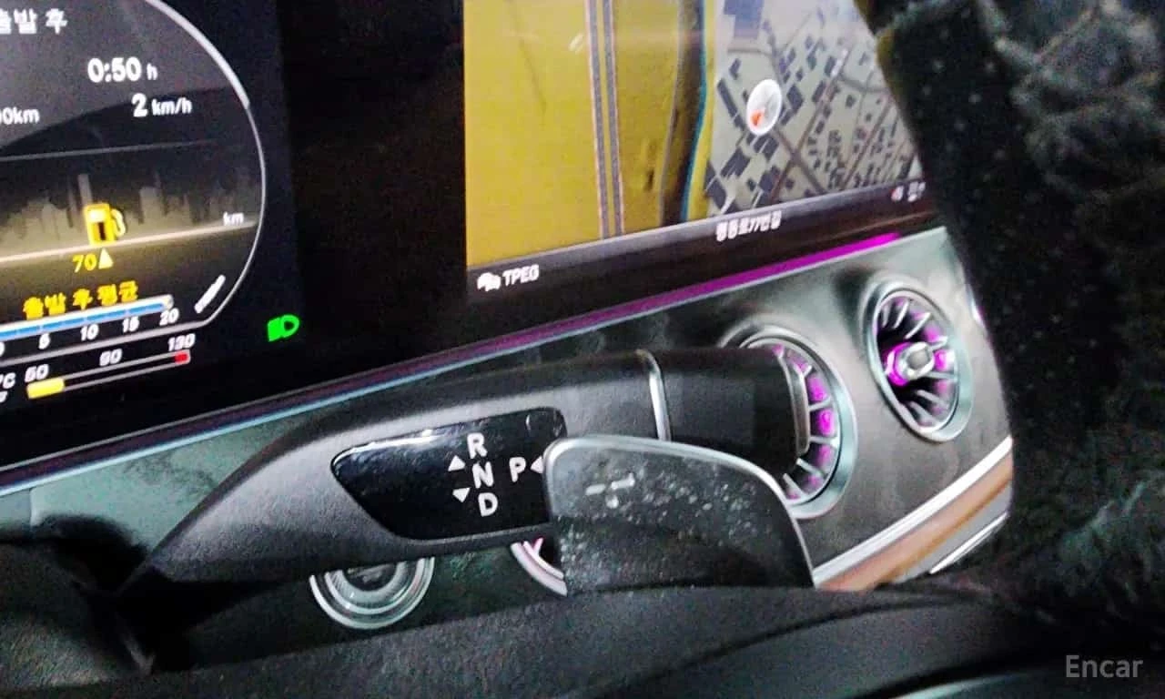 Mercedes-Benz E 220 * E220d Coupe * , снимка 9 - Автомобили и джипове - 56594876