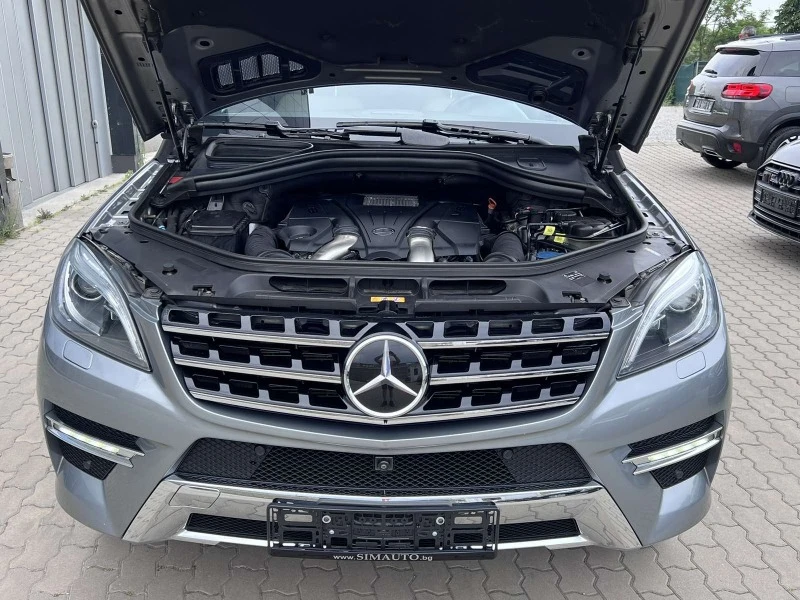 Mercedes-Benz ML 500 AMG, Панорама, Дистроник, Камери360, Обдухване, снимка 17 - Автомобили и джипове - 40720077