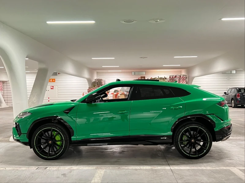 Lamborghini Urus НАЛИЧЕН, снимка 4 - Автомобили и джипове - 47977674