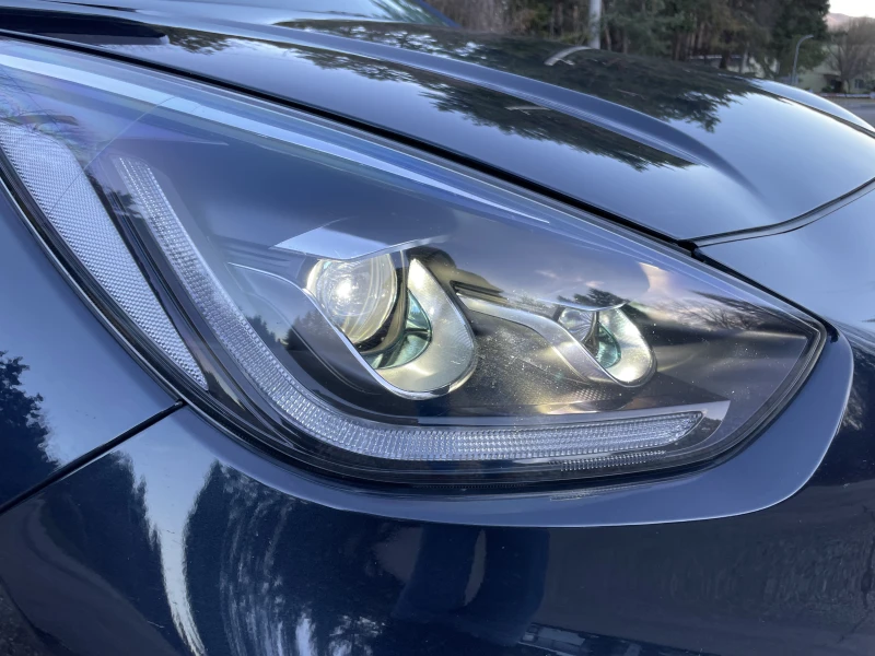 Kia Niro 64 kWh (204 к.с.)   Premium / Full extr, снимка 8 - Автомобили и джипове - 53112047