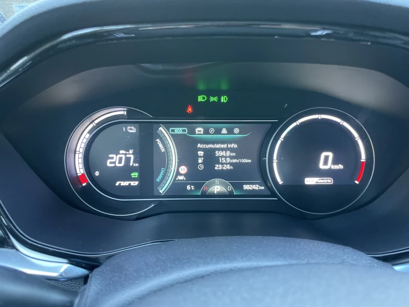 Kia Niro 64 kWh (204 к.с.)   Premium / Full extr, снимка 17 - Автомобили и джипове - 53112047