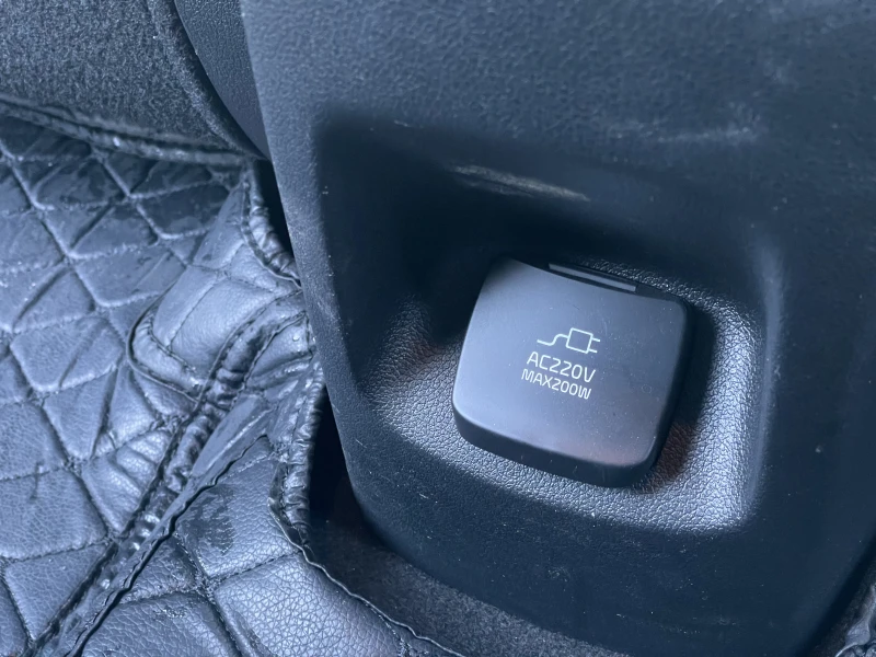 Kia Niro 64 kWh (204 к.с.)   Premium / Full extr, снимка 15 - Автомобили и джипове - 53112047