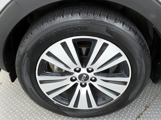 Kia Sorento 2.0 CRDi 4WD - изображение 5