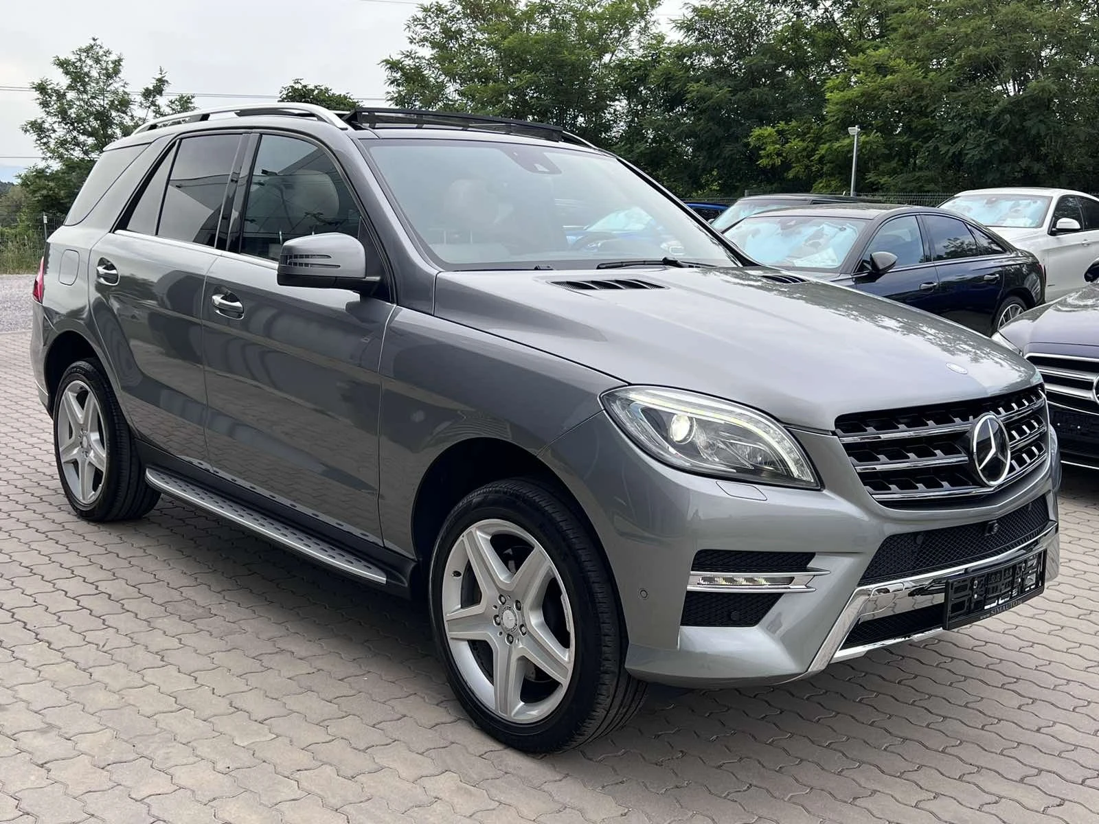 Mercedes-Benz ML 500 AMG, Панорама, Дистроник, Камери360, Обдухване - изображение 2