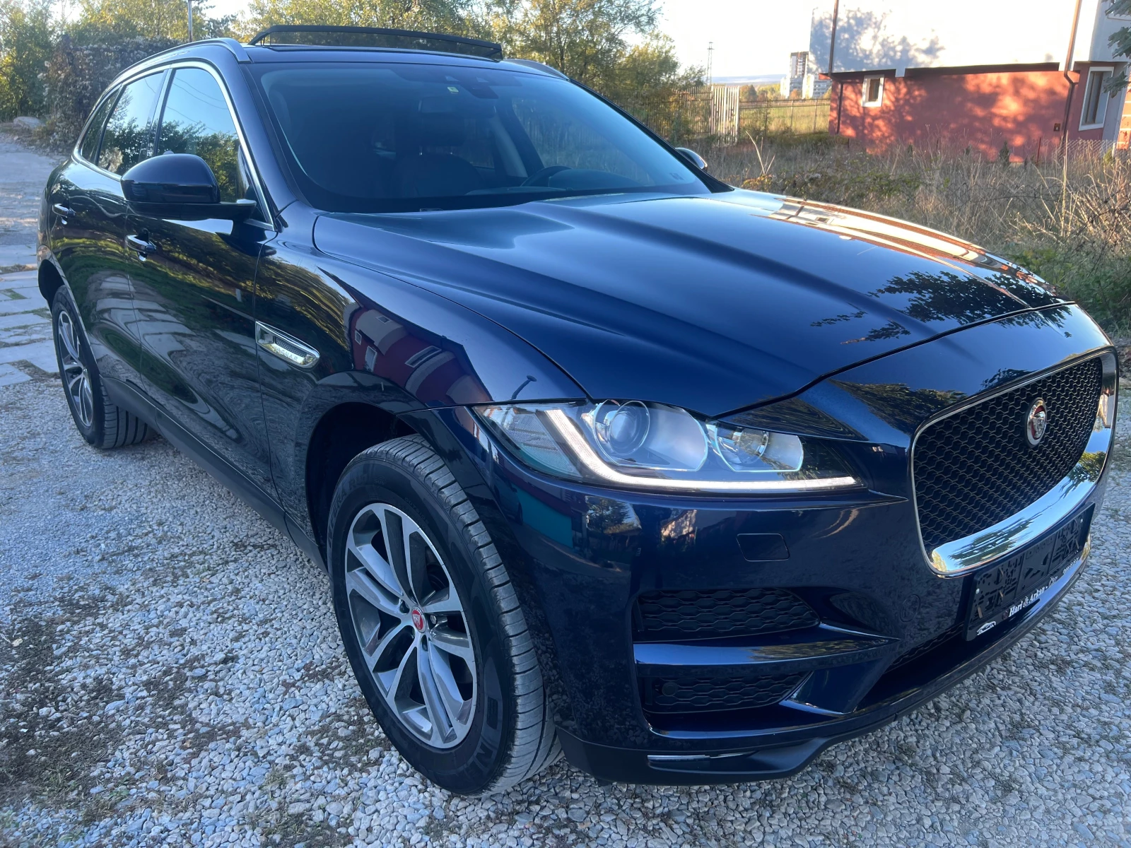 Jaguar F-PACE 2.0D-180K.C-ЕВРО6В-ФУЛ-ФУЛ-ПАНОРАМА - изображение 8