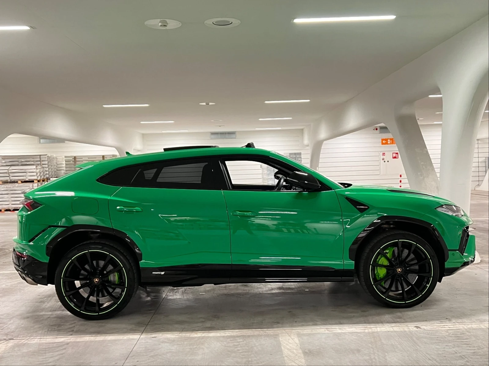 Lamborghini Urus НАЛИЧЕН - изображение 3