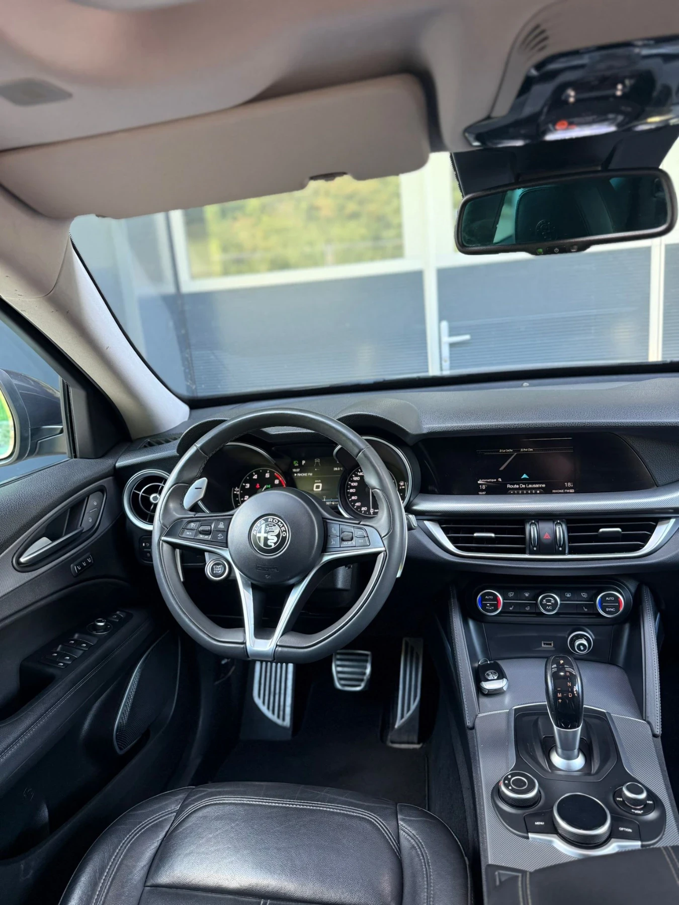 Alfa Romeo Stelvio 2.0 First Edition Q4 Внос Швейцария - изображение 8