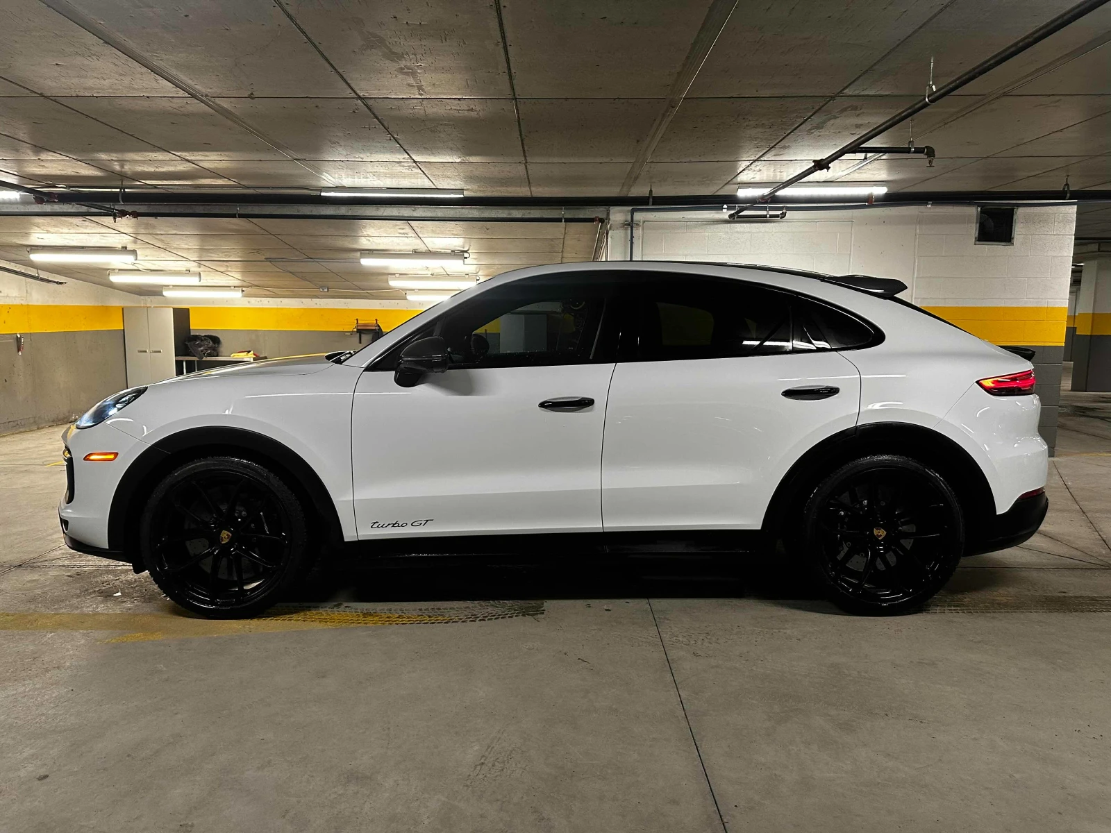 Porsche Cayenne Turbo GT-Chrono-Soft close-Burmester-Headup-Carbon - изображение 2