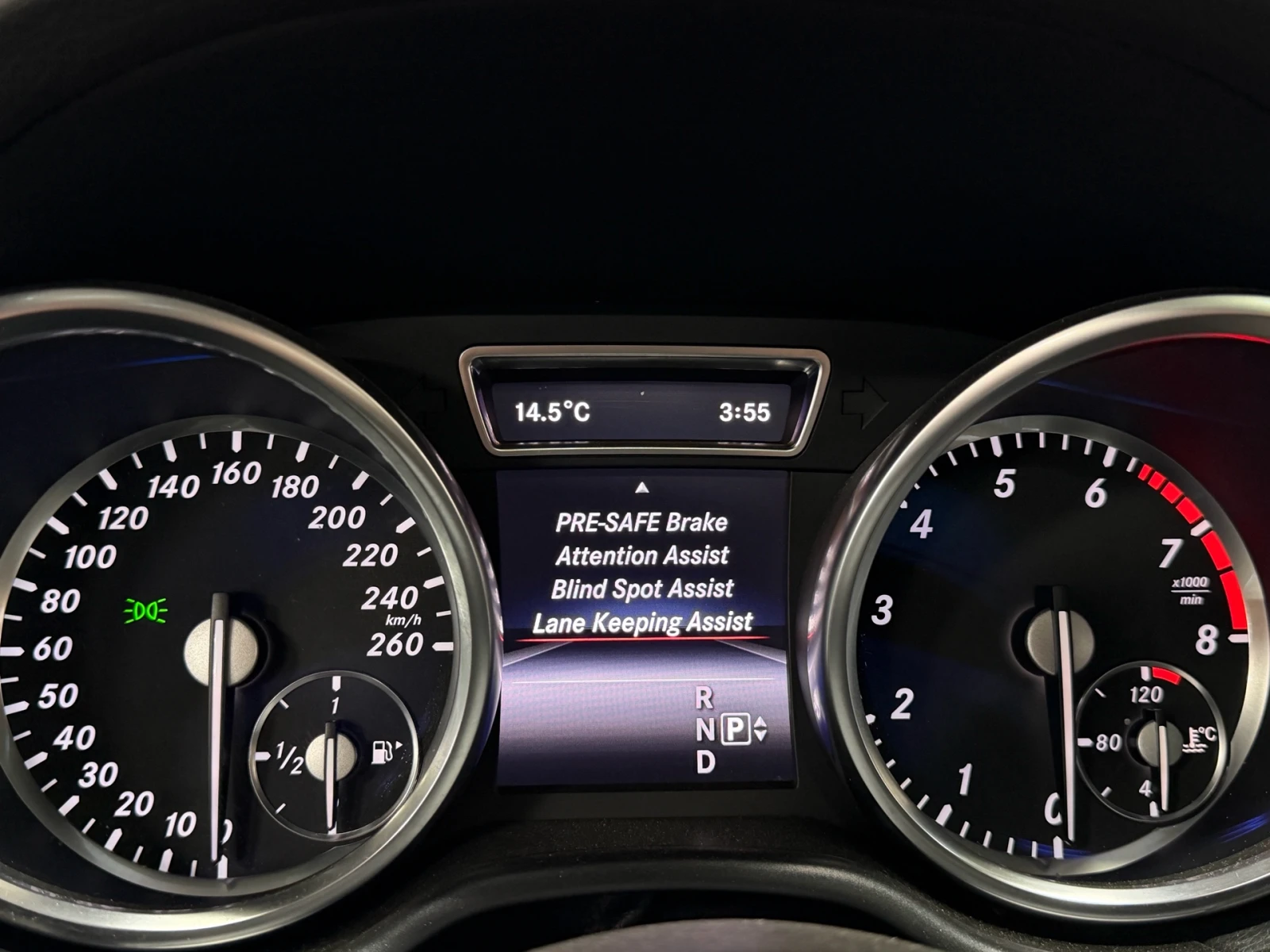 Mercedes-Benz GL 550 AMG PKG / 360 / ОБУДХ / МАСАЖИ / H&K / PANO, снимка 6 - Автомобили и джипове - 53804704