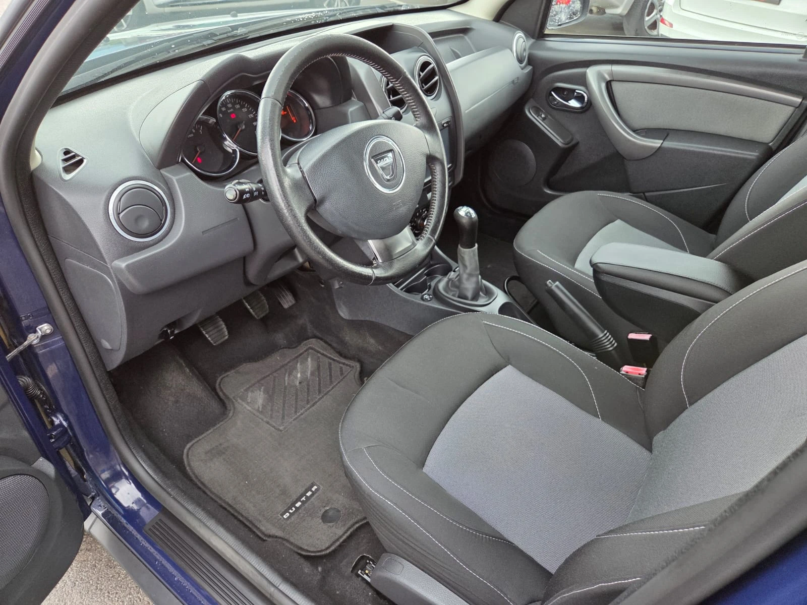 Dacia Duster 1.6 GPL, снимка 7 - Автомобили и джипове - 54736405