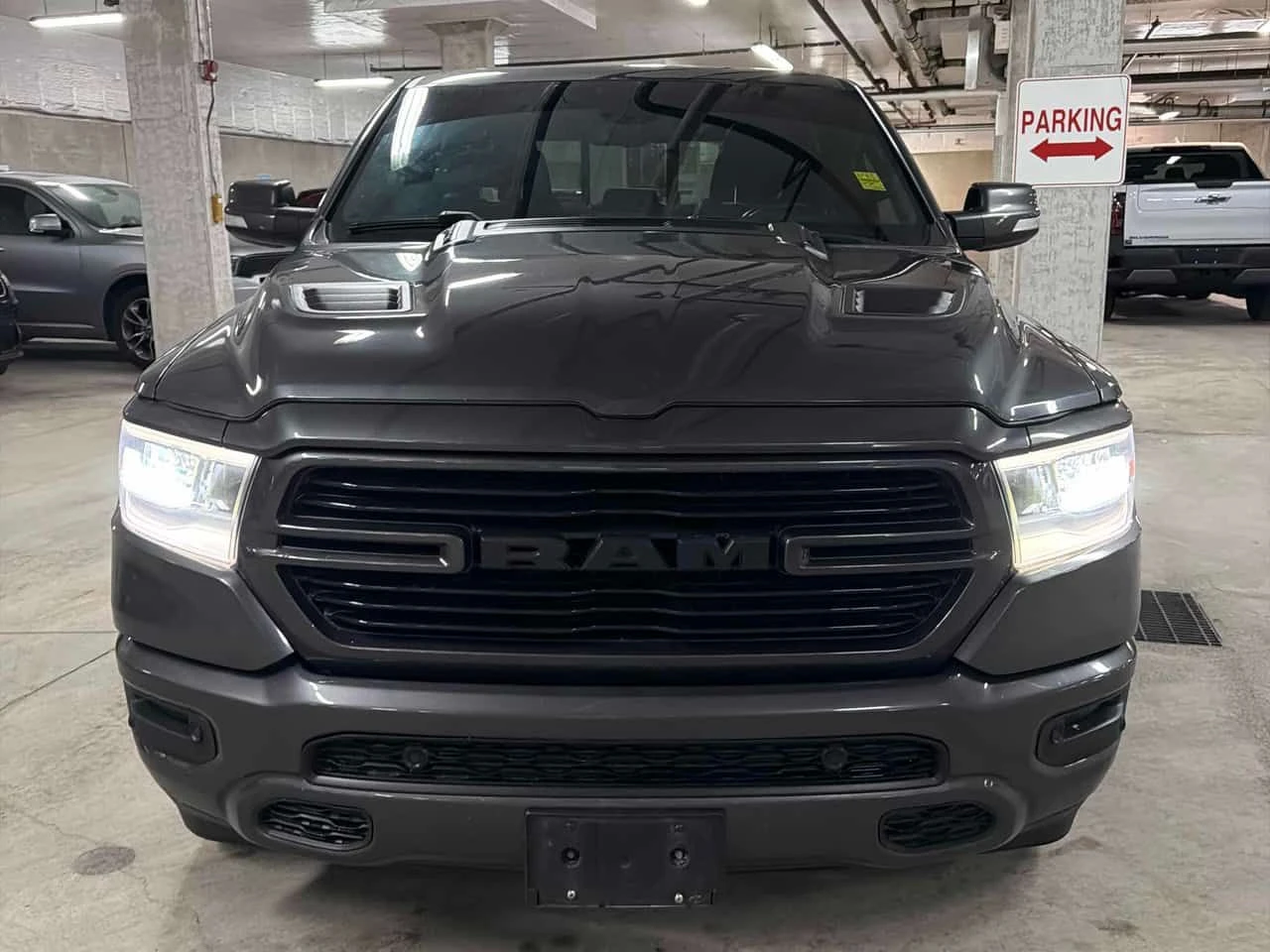 Dodge RAM 1500 | Sport | ОБДУХВАНЕ | ПАНОРАМА | ПОДГРЕВ | CARFAX|, снимка 6 - Автомобили и джипове - 54819135