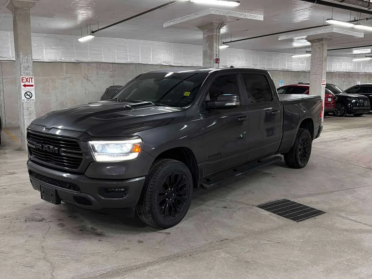 Dodge RAM 1500 | Sport | ОБДУХВАНЕ | ПАНОРАМА | ПОДГРЕВ | CARFAX|
