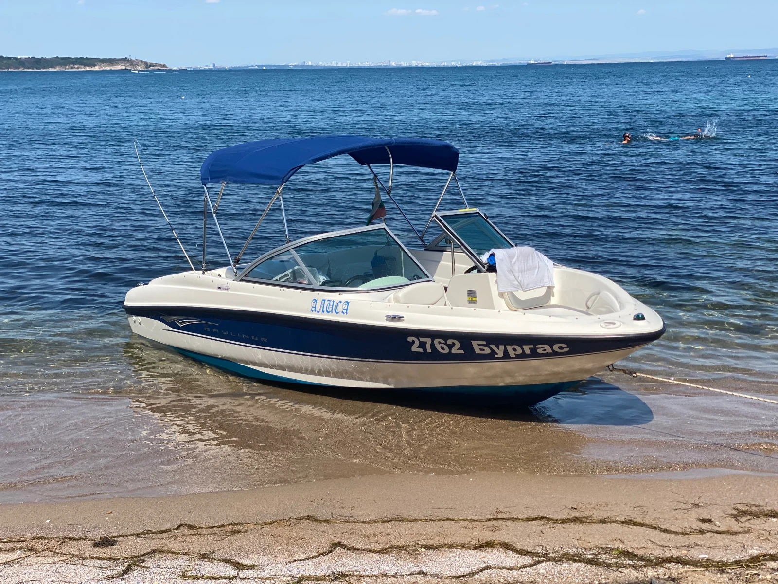 Моторна яхта Bayliner 175, снимка 3 - Воден транспорт - 54335870