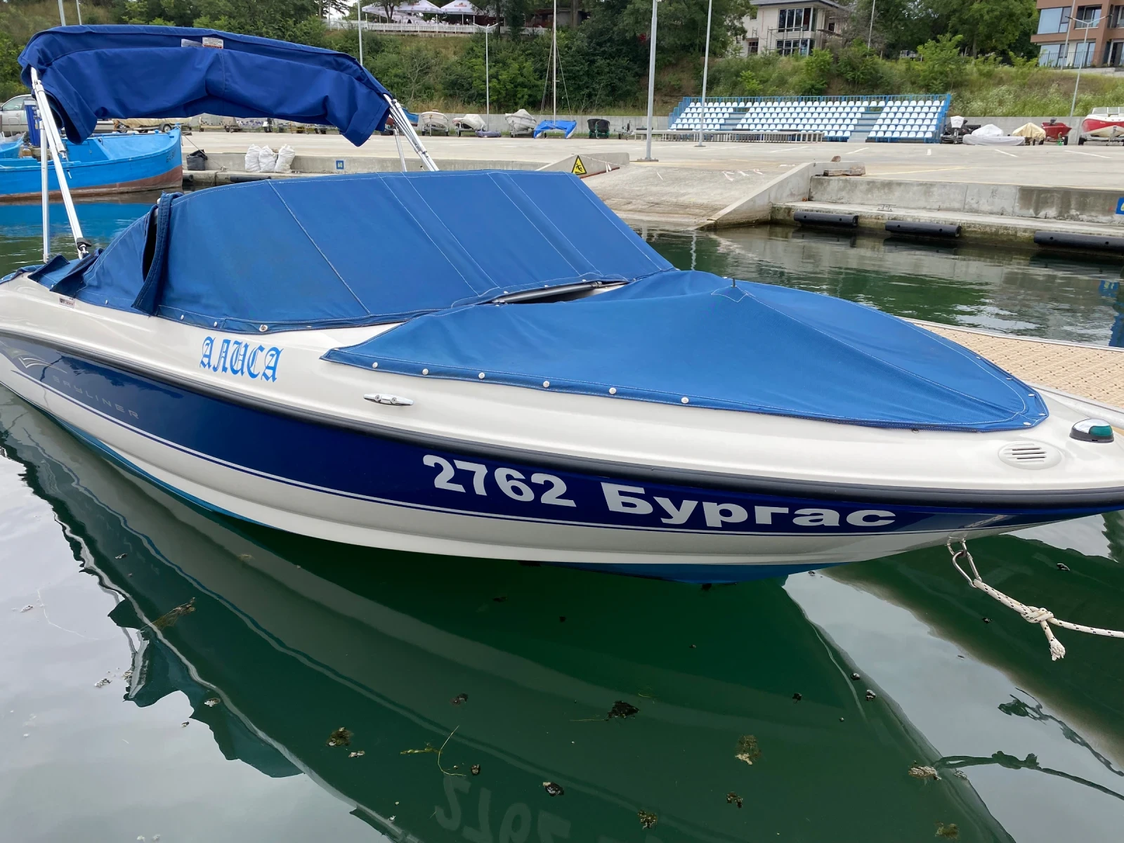 Моторна яхта Bayliner 175, снимка 6 - Воден транспорт - 54335870