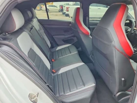 VW Golf GTI SE/CARFAX/КОЖА/ПОДГРЕВ/БЪКЕТ СЕДАЛКИ/ПАНОРАМА | Auto.bg — изображение 10