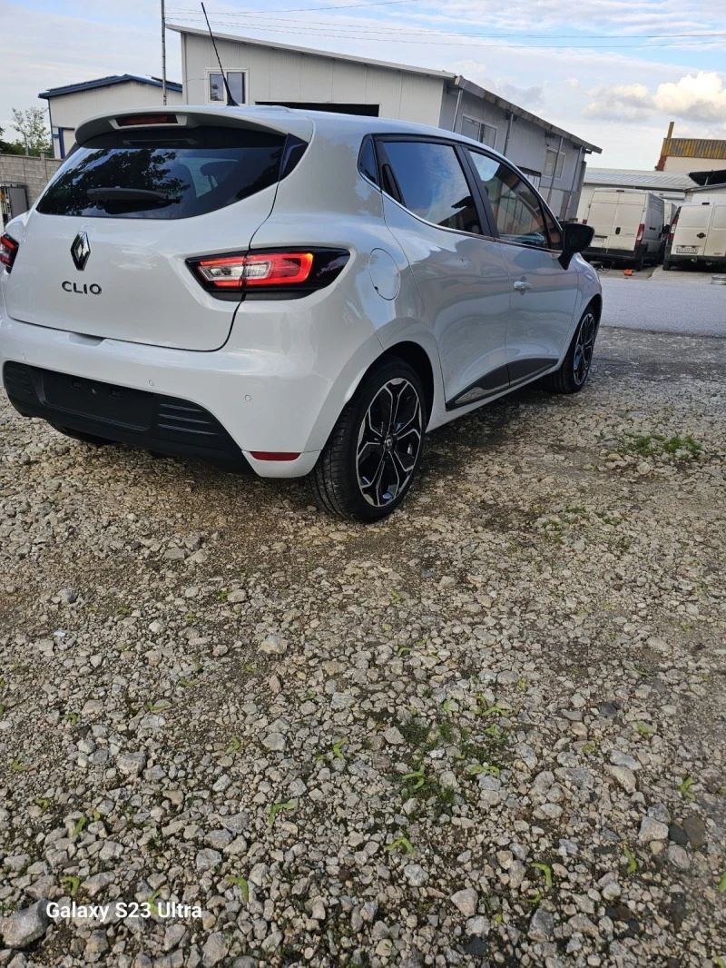 Renault Clio, снимка 7 - Автомобили и джипове - 43545777