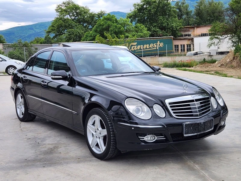 Mercedes-Benz E 500 5.5 V8 388 Avangarde VOLL, снимка 1 - Автомобили и джипове - 44659524