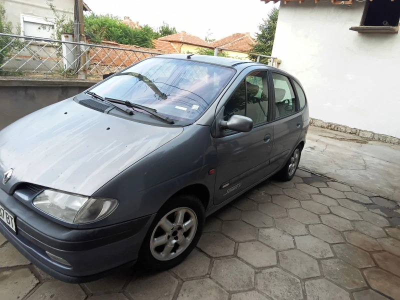 Renault Scenic, снимка 2 - Автомобили и джипове - 47249610