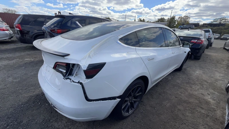 Tesla Model 3, снимка 12 - Автомобили и джипове - 47749410