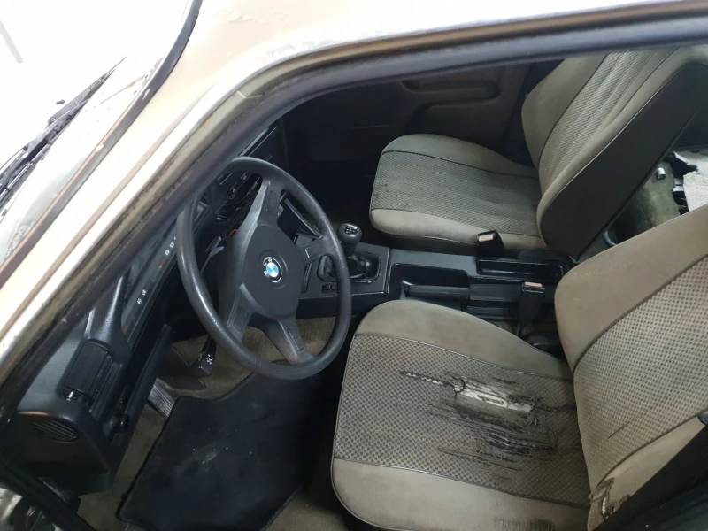 BMW 320 i - Италия, климатик, снимка 17 - Автомобили и джипове - 49175502