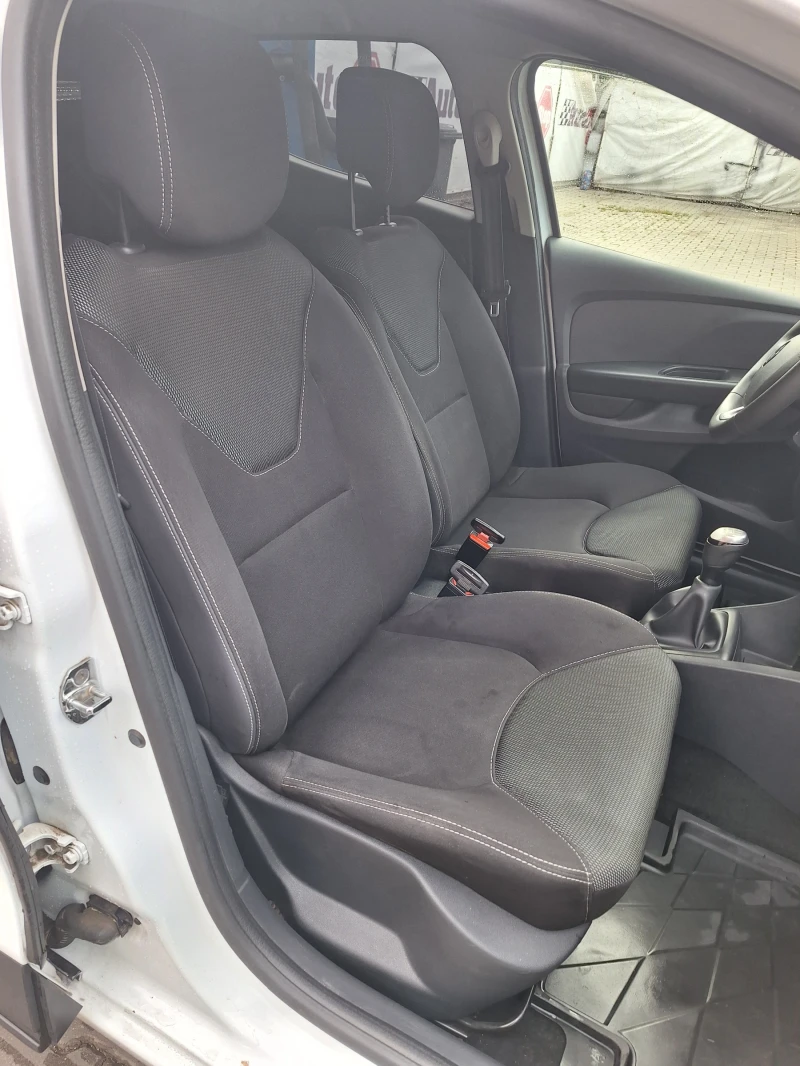 Renault Clio 1.5 dci, снимка 11 - Автомобили и джипове - 51863400