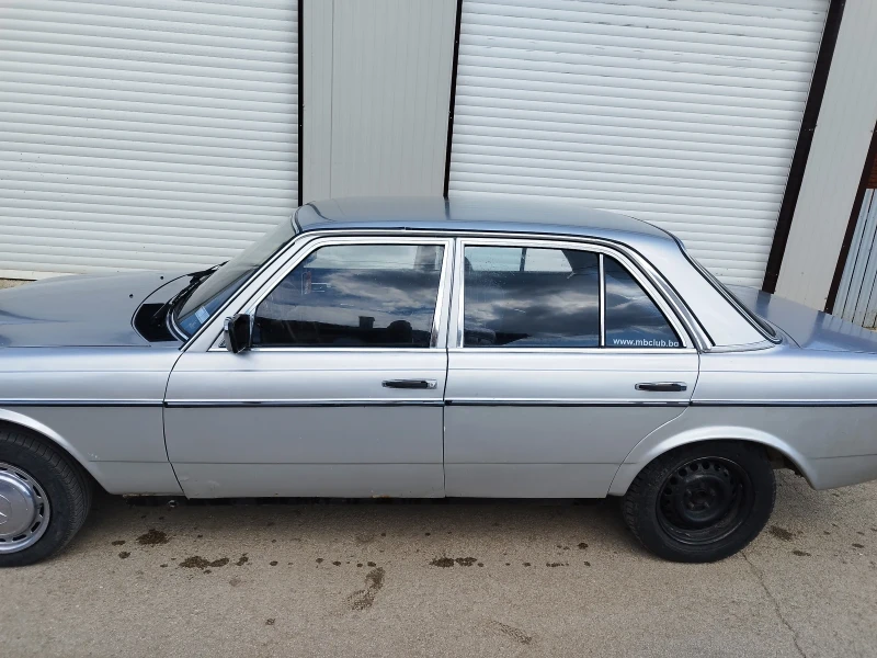 Mercedes-Benz 240, снимка 4 - Автомобили и джипове - 52223969