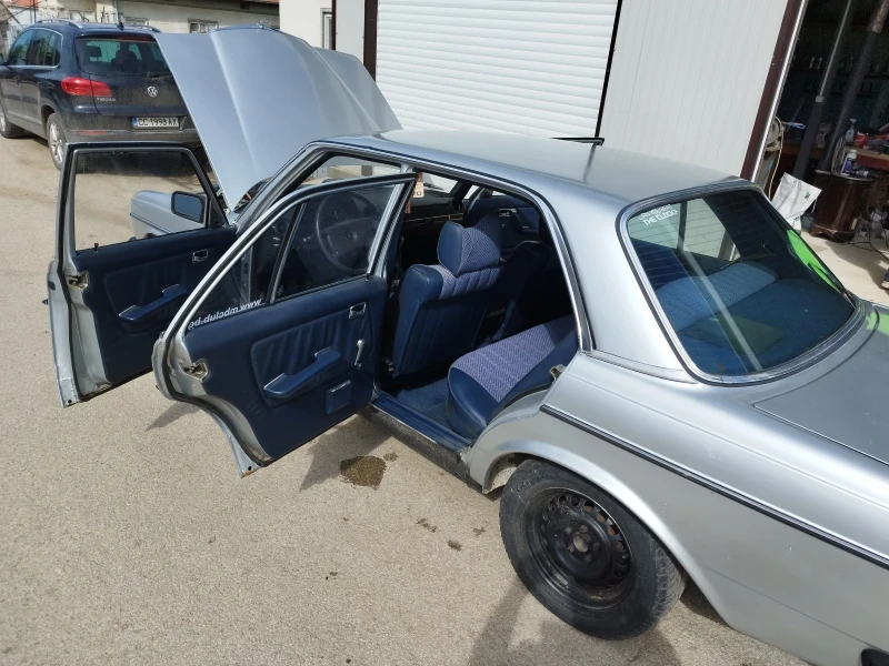 Mercedes-Benz 240, снимка 15 - Автомобили и джипове - 52223969