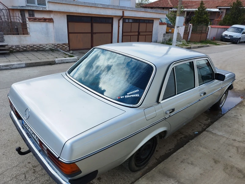 Mercedes-Benz 240, снимка 5 - Автомобили и джипове - 52223969