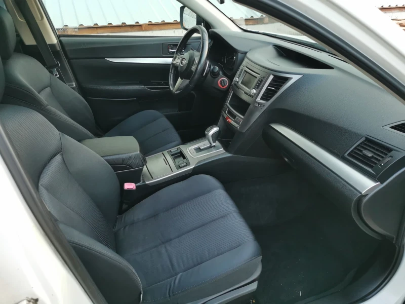 Subaru Legacy 2.0i 150ps SWISS , снимка 12 - Автомобили и джипове - 52622739