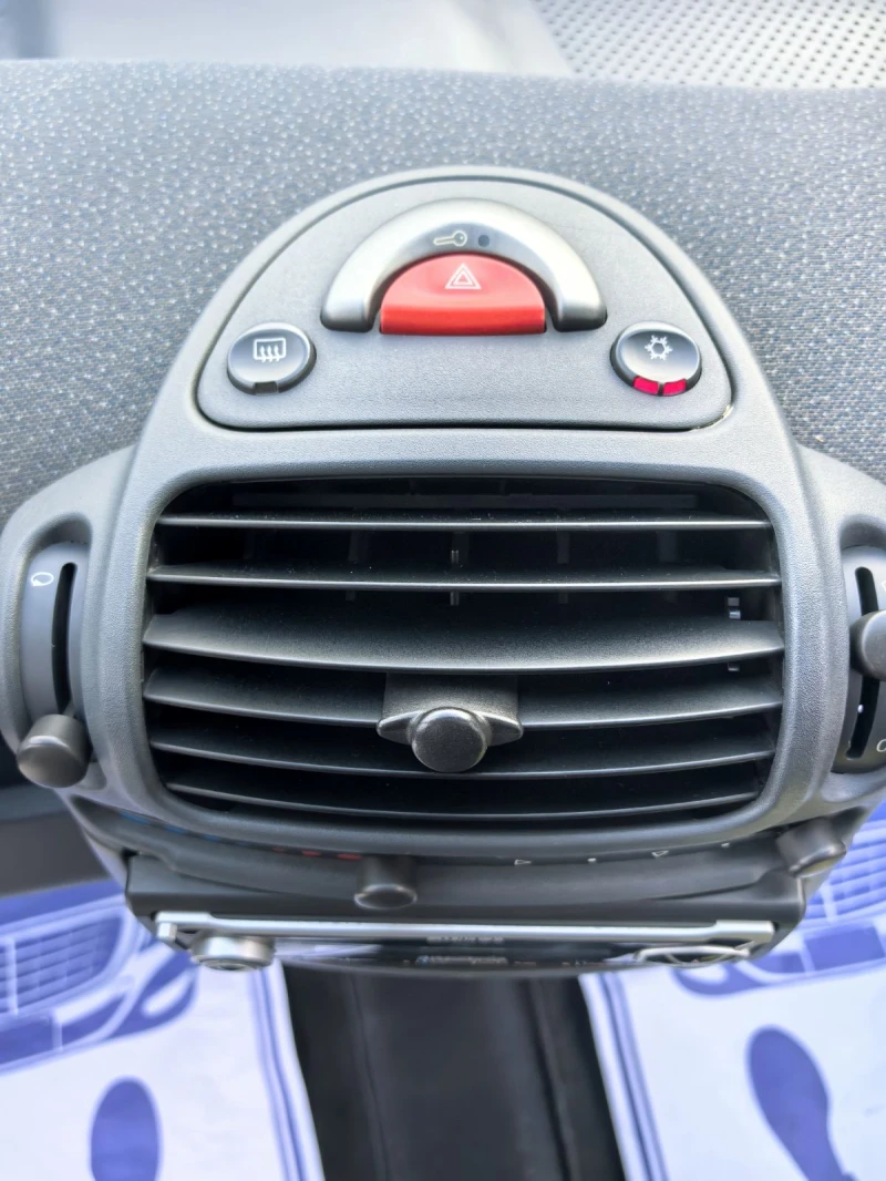 Smart Fortwo 0.8cdi KLIMATIK, снимка 14 - Автомобили и джипове - 52776897