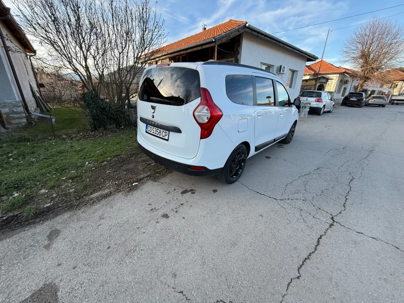 Dacia Lodgy, снимка 4 - Автомобили и джипове - 52902996