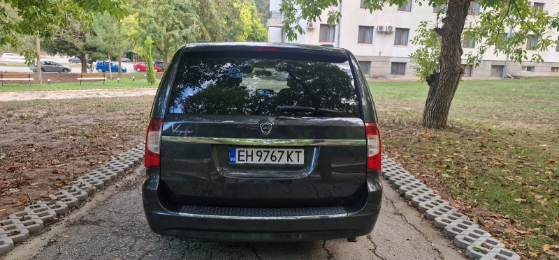 Lancia Voyager, снимка 4 - Автомобили и джипове - 52964820
