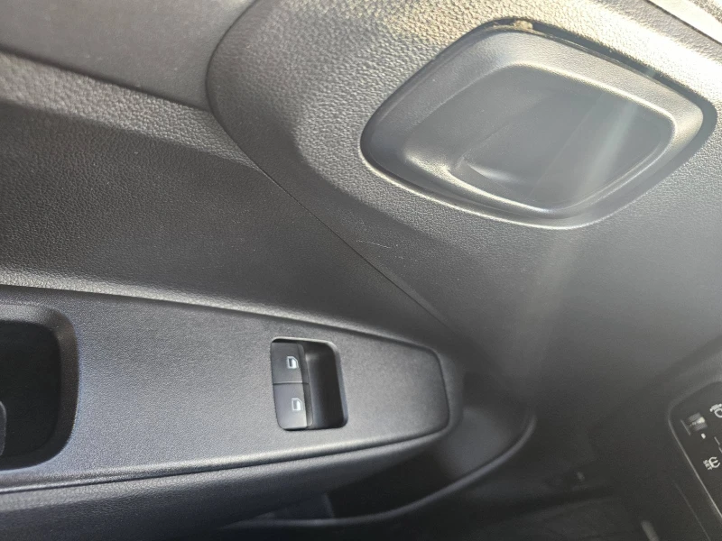 Hyundai I10 1.2 TCe 84 hp, снимка 11 - Автомобили и джипове - 53028957