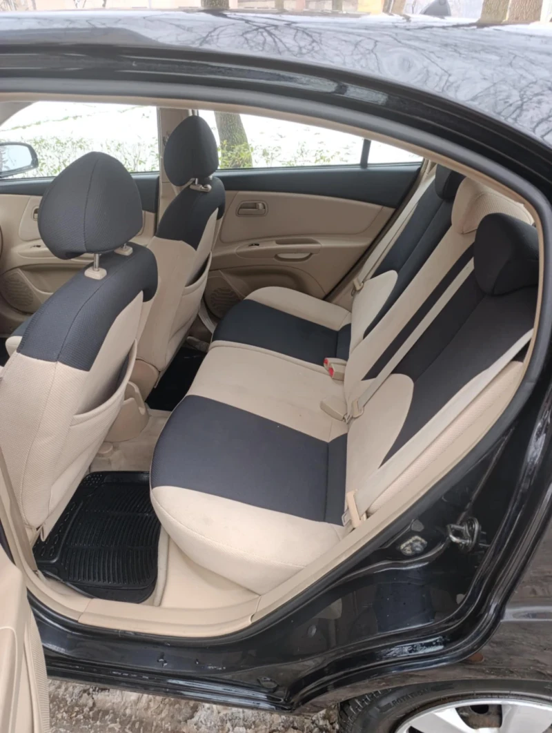Kia Rio 1.6 , снимка 6 - Автомобили и джипове - 53229718