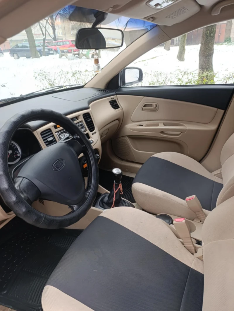 Kia Rio 1.6 , снимка 4 - Автомобили и джипове - 53229718