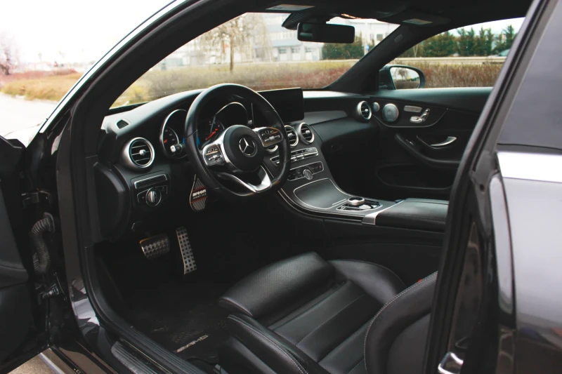 Mercedes-Benz C 300, снимка 9 - Автомобили и джипове - 53277363