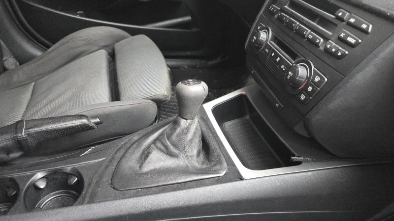 BMW 118 118d, снимка 12 - Автомобили и джипове - 53300636