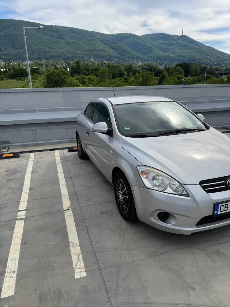 Kia Ceed 1.6 Газ, снимка 3 - Автомобили и джипове - 53470207