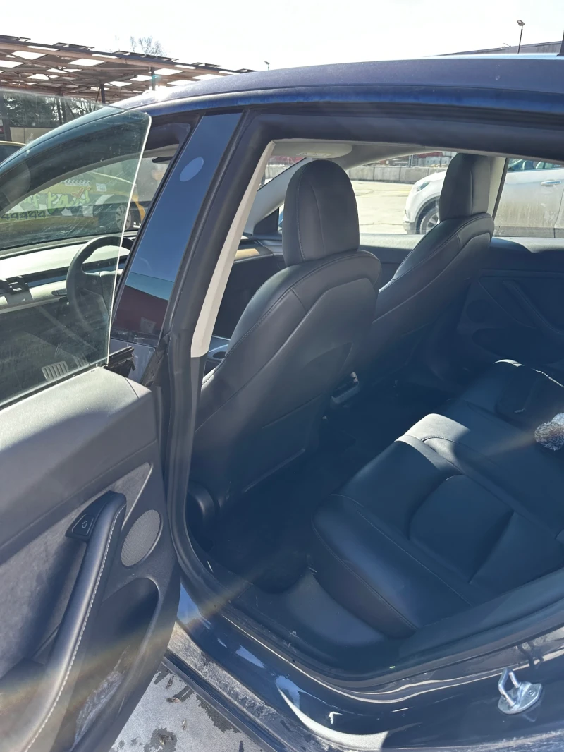 Tesla Model 3 Performance , снимка 14 - Автомобили и джипове - 53542175